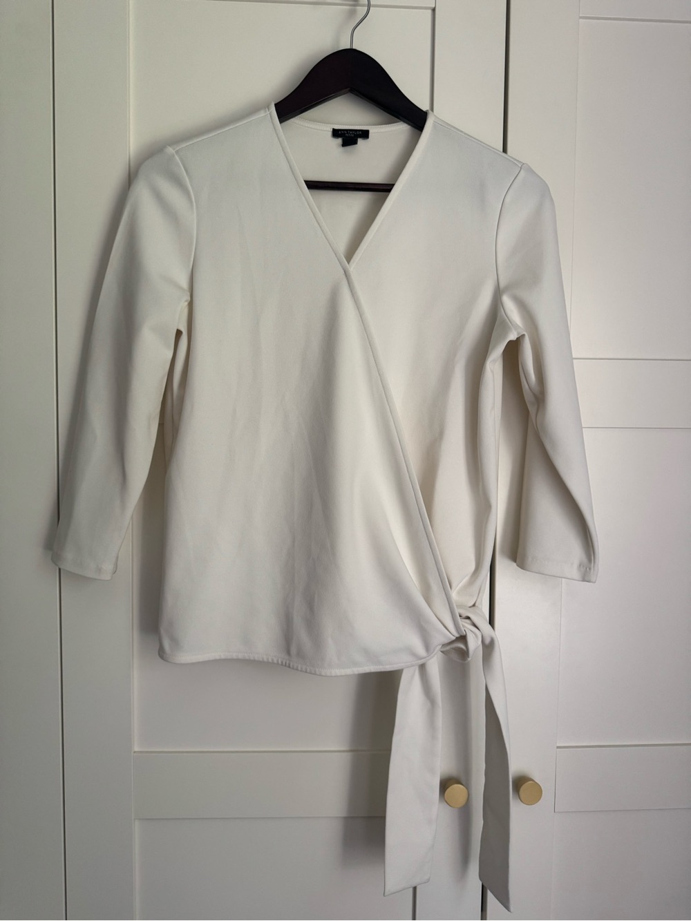 Ann Taylor Classic Wrap Front Women's Top White Cream Business Medium Petite